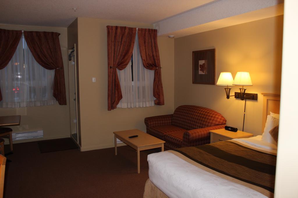 Clearwater Hotel Ltd Fort Mcmurray Exterior foto